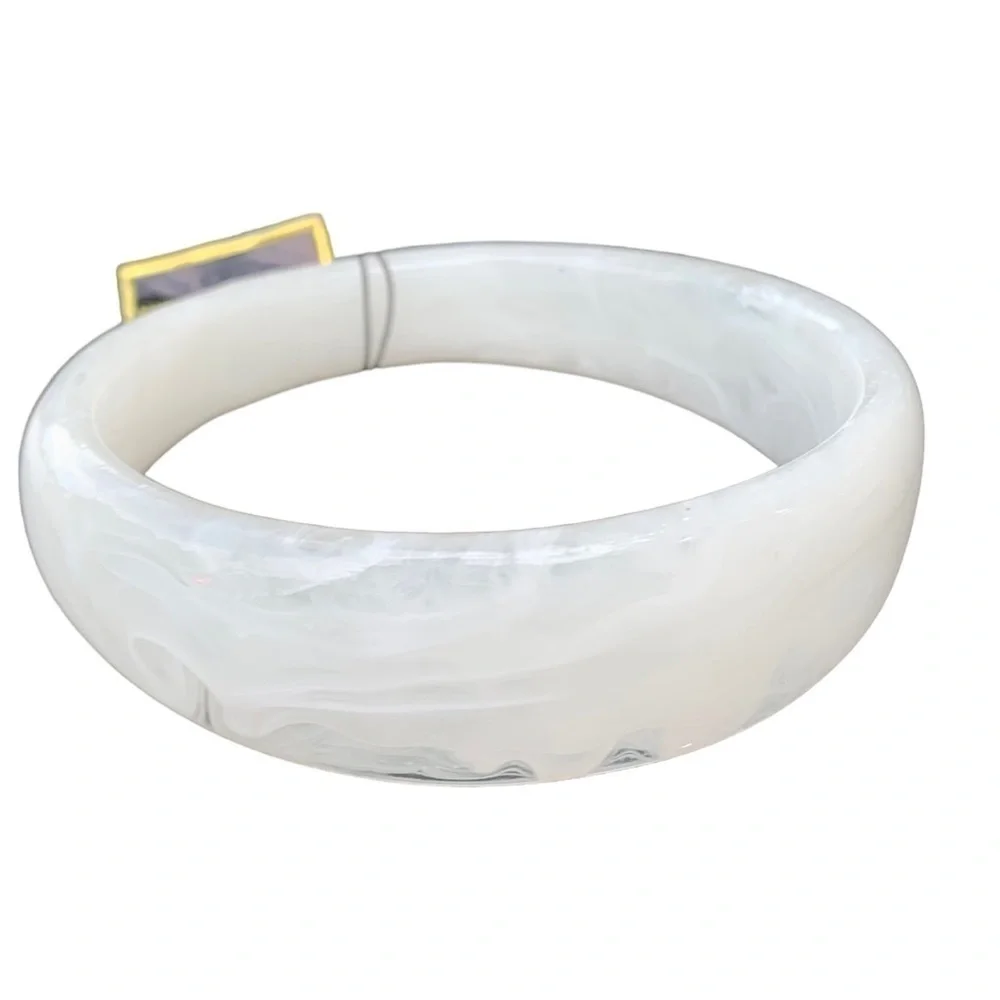 🆕 Joan Rivers Asymmetrical Plastic Bangle Bracelet - Picture 4 of 5